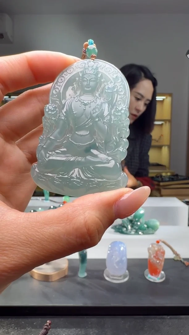 吊坠(不含链)未镶嵌翡翠观音