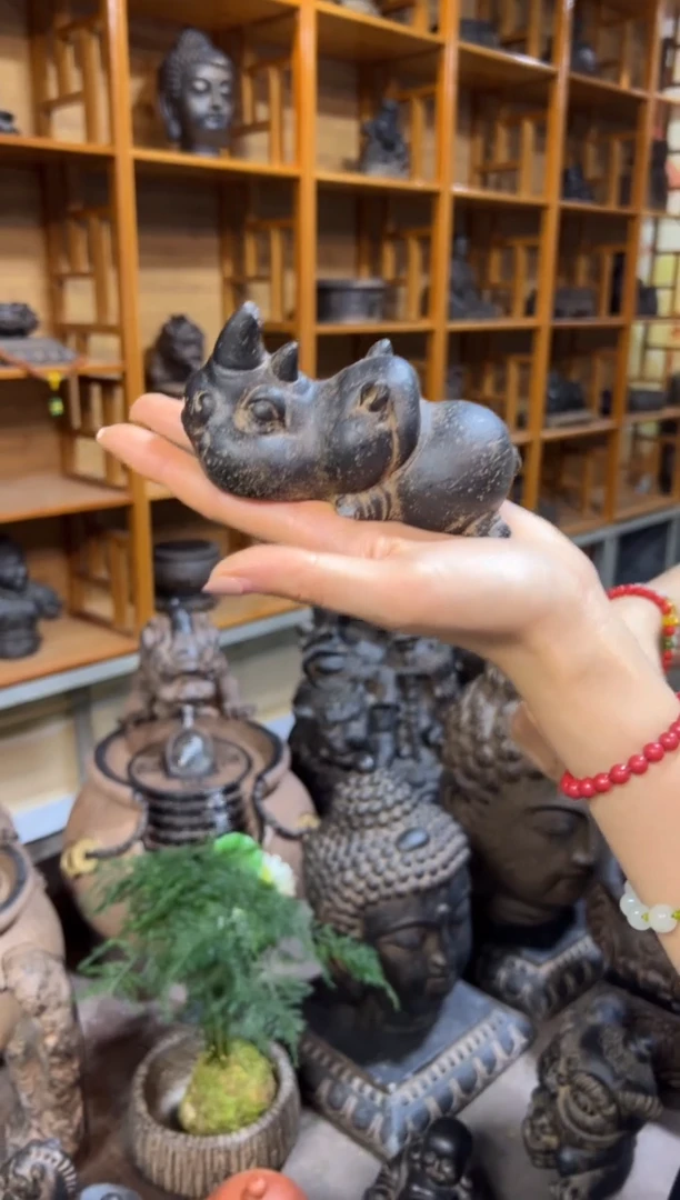 陶土【火山泥】贪睡小犀牛