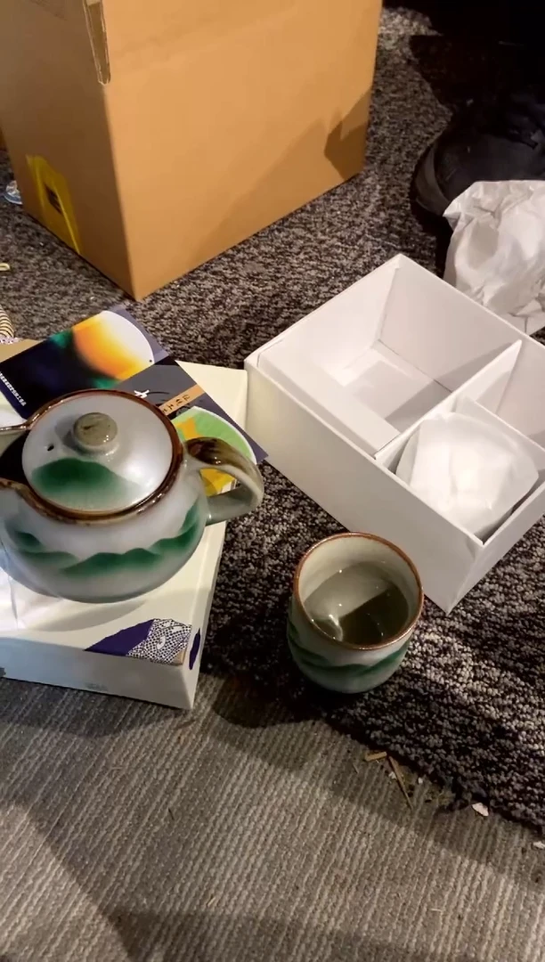 瓷片瓷片哈哈哈哈哈哈