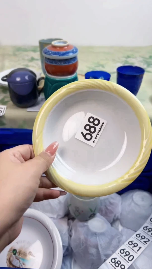 瓷片噗***子688............