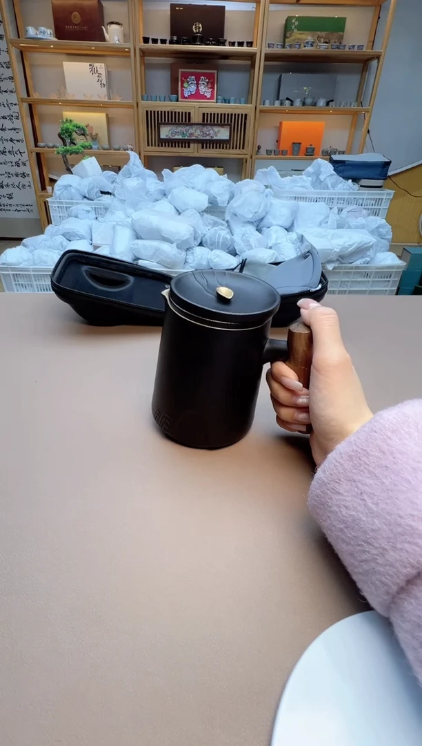 【闪购商品】摆件瓷制品S1111111111111