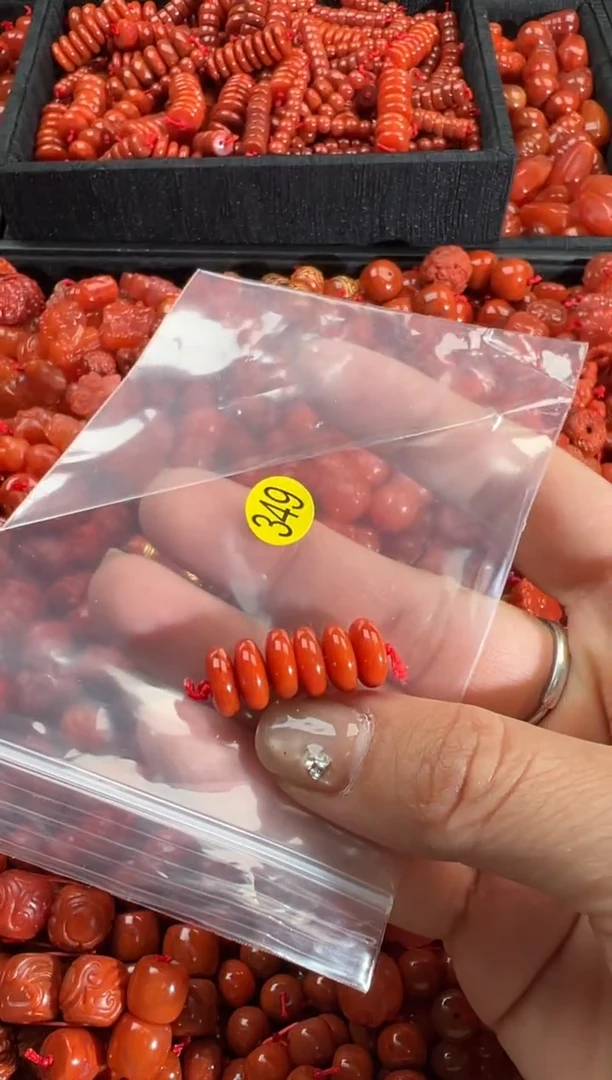 【闪购商品】南红玛瑙颈饰未镶嵌1