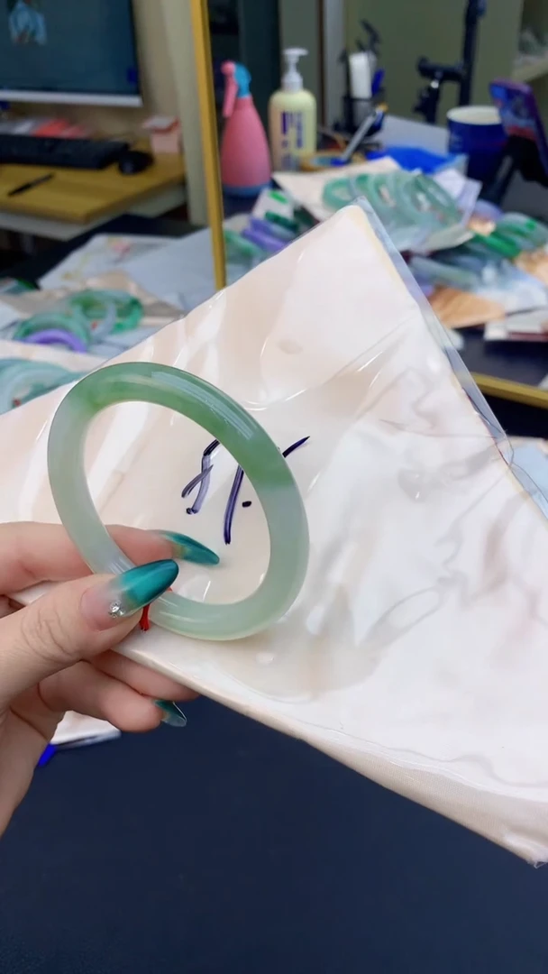 【闪购商品】翡翠手镯未镶嵌0548574785