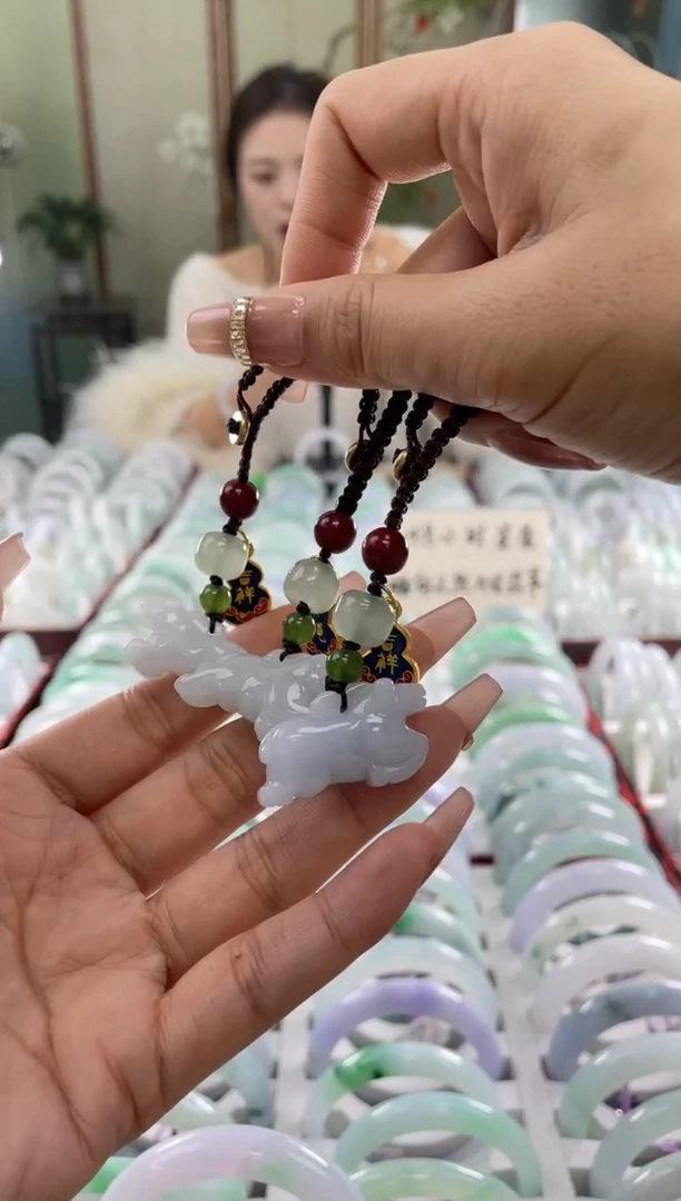 吊坠(不含链)未镶嵌翡翠小马  多样性发货发一件