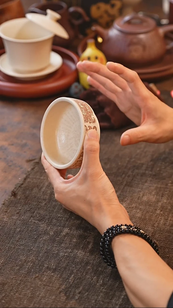 茶杯紫砂见素造器--图腾文普洱杯