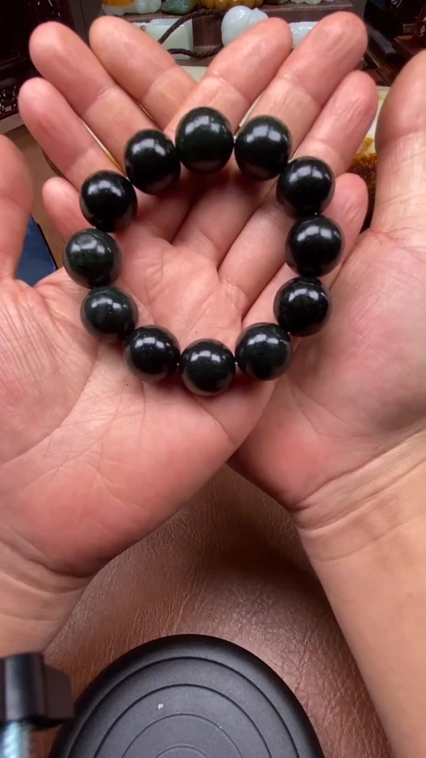 未镶嵌手串和田玉一****?和田玉