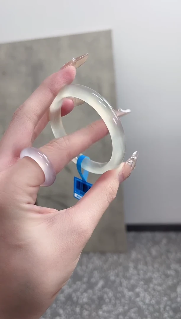 【闪购商品】玛瑙/玉髓手镯未镶嵌54圈