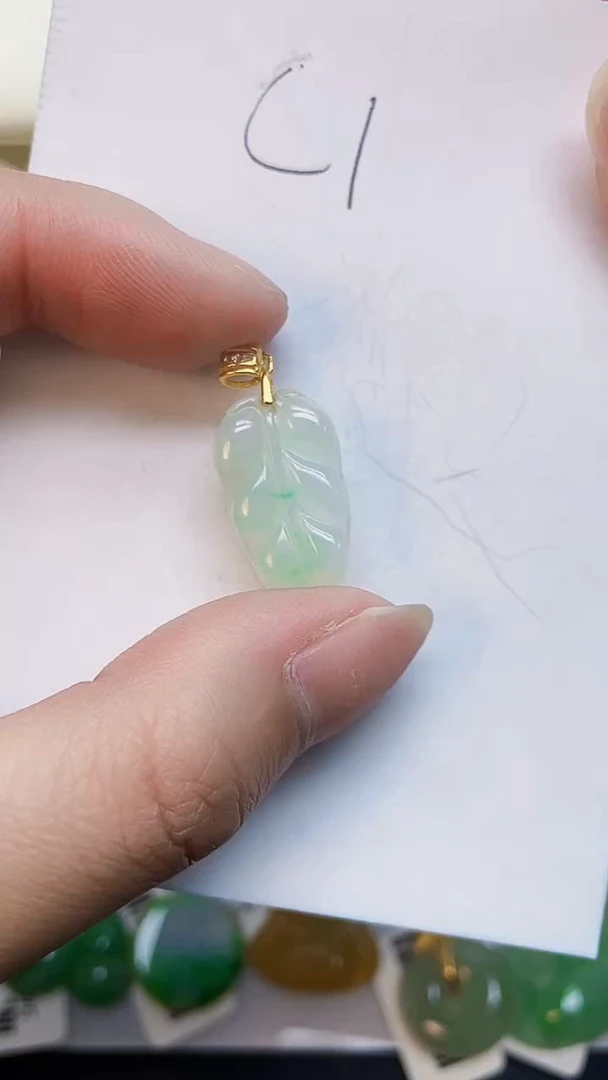 翡翠18K金镶嵌颈饰00000000000