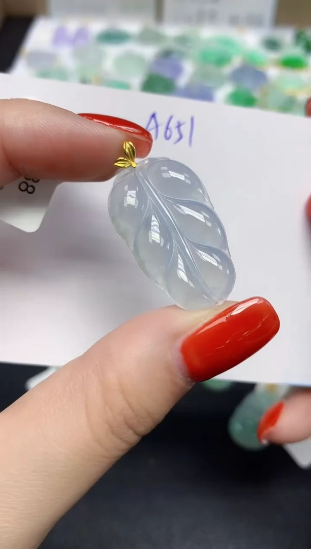 颈饰18K金镶嵌翡翠天然缅甸翡翠A货翡翠百元以上9元证书费自理