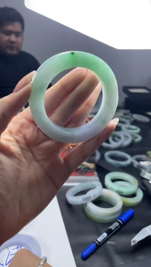 【闪购商品】定制翡翠手镯未镶嵌手镯DDC/发一件