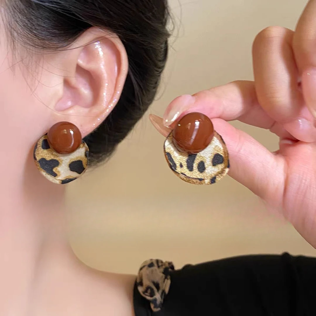 铜合金耳饰 美拉德小香风几何日韩女时尚复古耳钉气质N3512