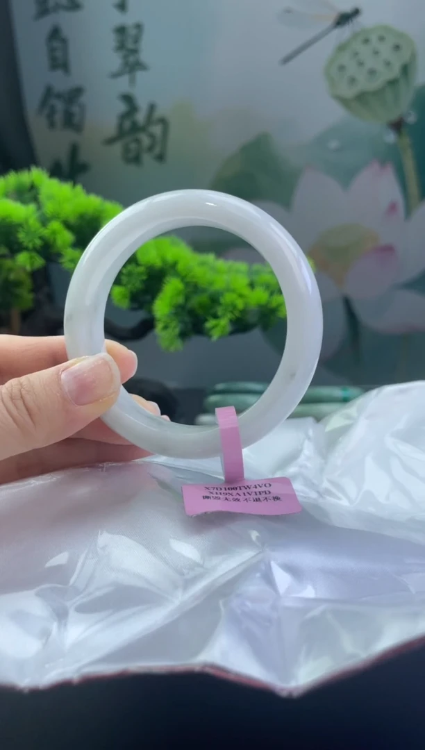 翡翠手镯未镶嵌6翡翠手镯（微瑕）