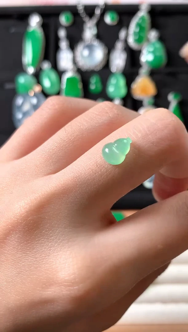 未镶嵌定制翡翠裸石（镶嵌定制）