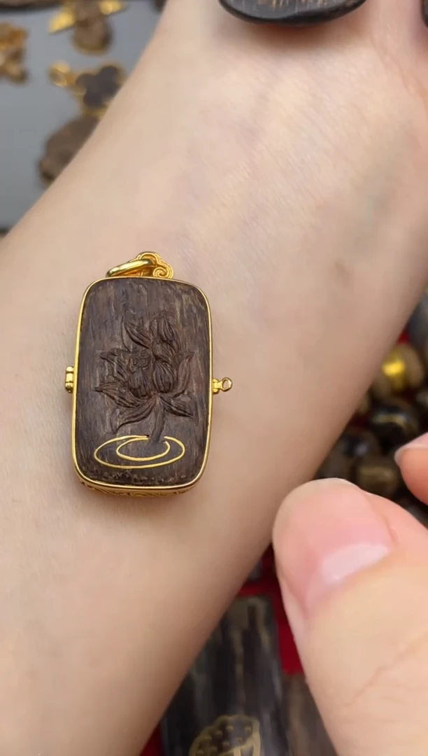 沉香吊坠沉香吊坠4