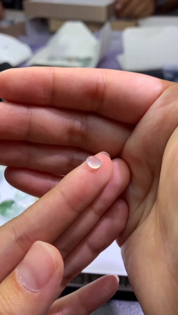 定制翡翠未镶嵌毛货