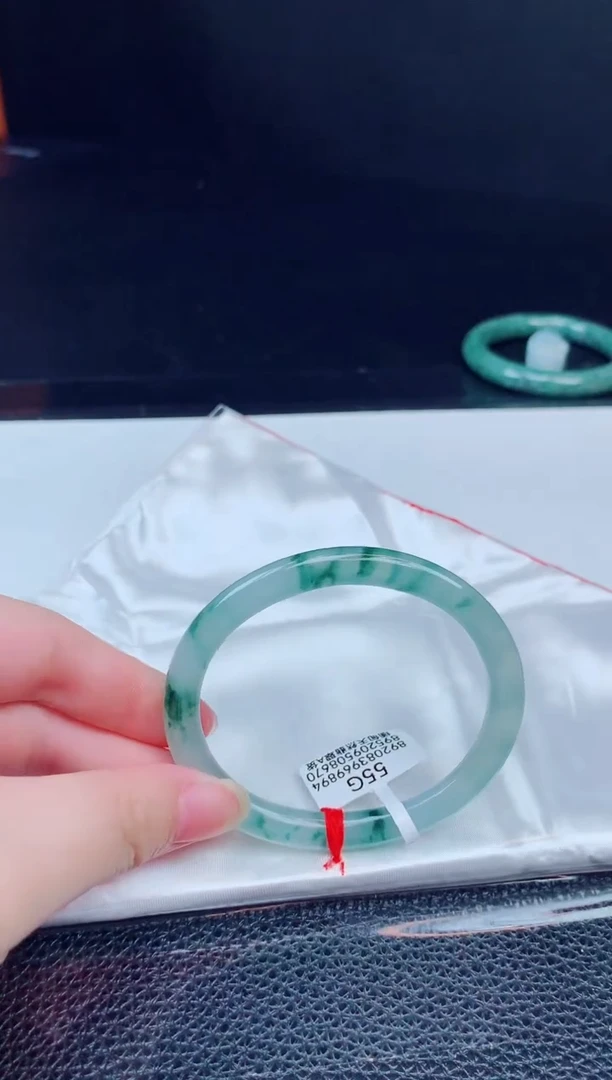 翡翠手镯未镶嵌缅甸天然翡翠A货手镯