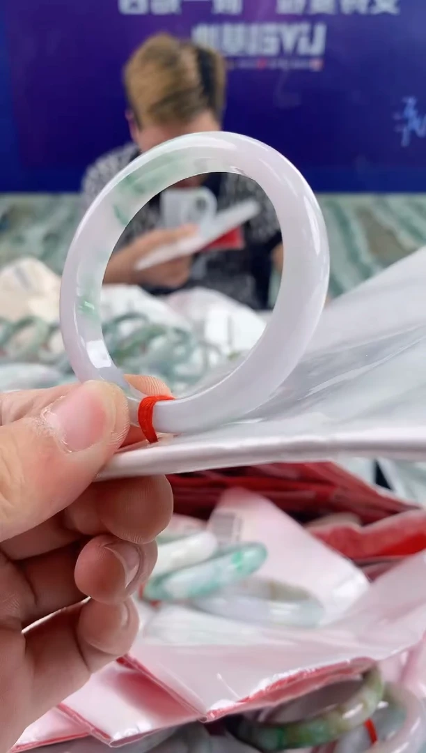 未镶嵌手镯翡翠AAAAAAAAAAAA