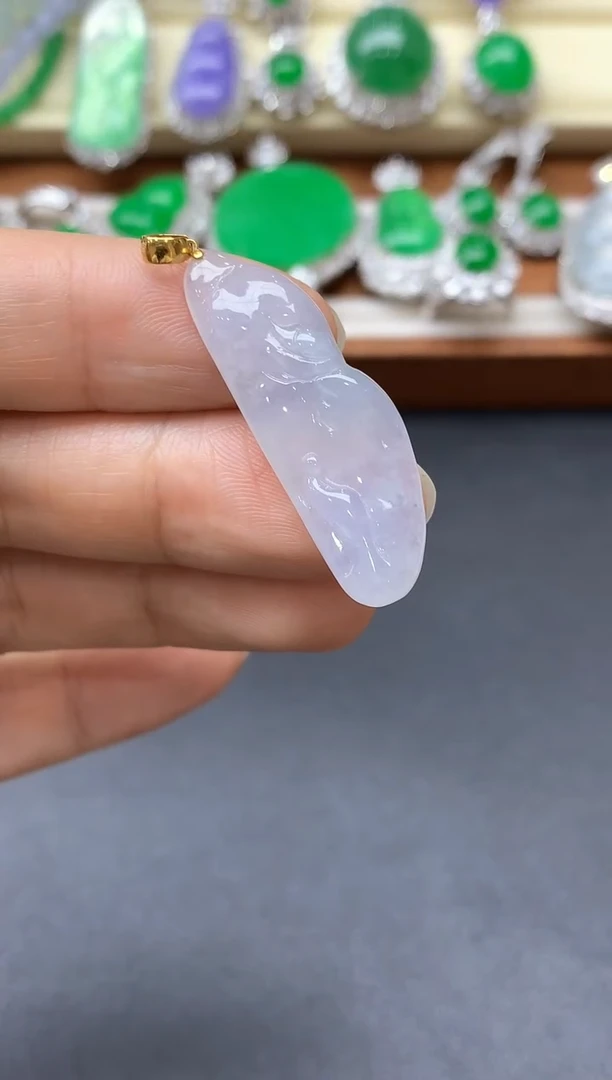 颈饰18K金镶嵌翡翠26-中国好珍宝