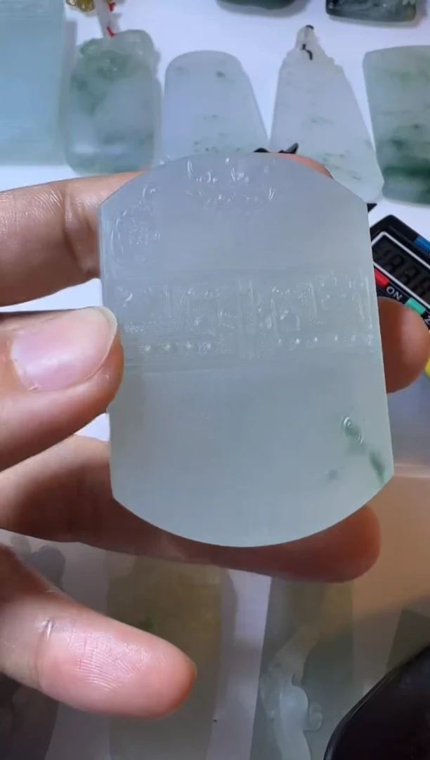 未镶嵌定制翡翠牌子