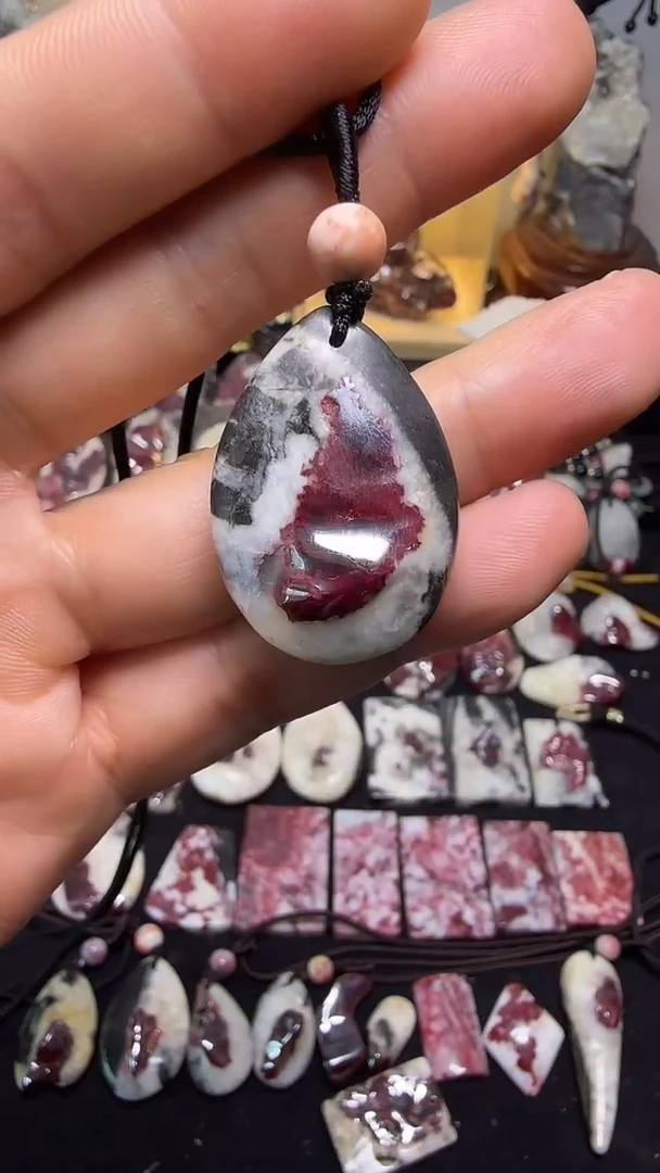 天然辰砂大晶砂随行吊坠