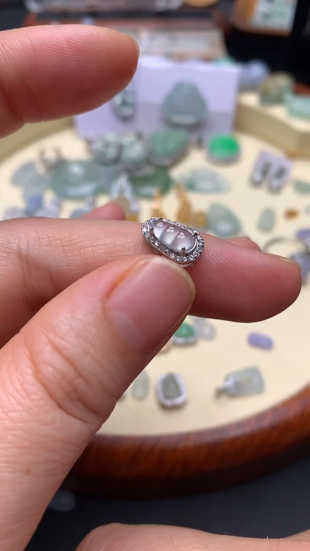 【闪购商品】翡翠颈饰银S925镶嵌翡翠镶嵌豆子