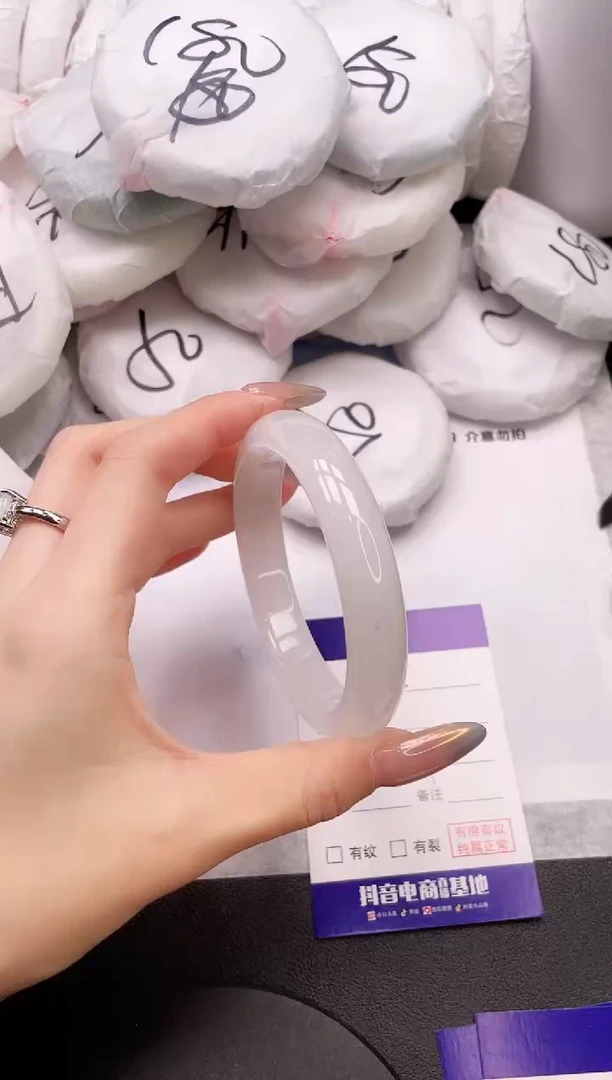 【闪购商品】和田玉手镯未镶嵌22L165-60