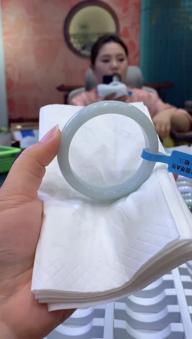 【闪购商品】翡翠手镯未镶嵌多人0006407
