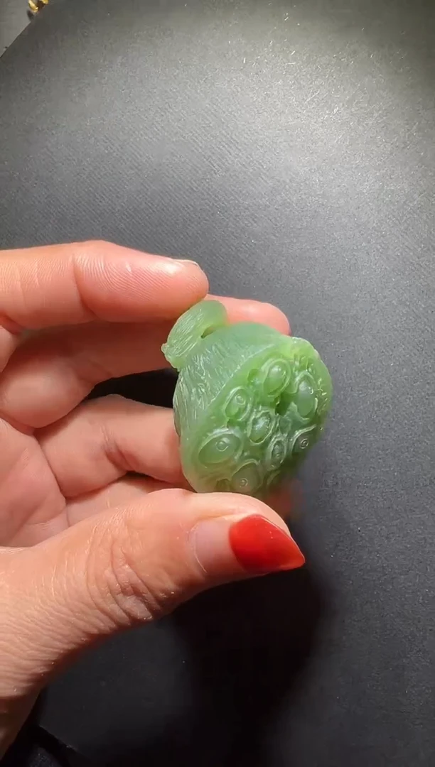 颈饰未镶嵌和田玉和田莲蓬吊坠（大）