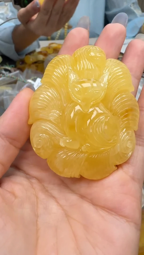 裸石琥珀未镶嵌如图
