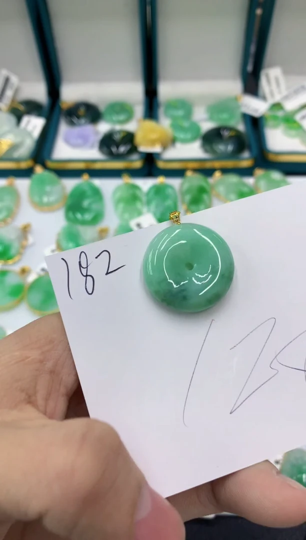 【闪购商品】翡翠颈饰18K金镶嵌11111111111