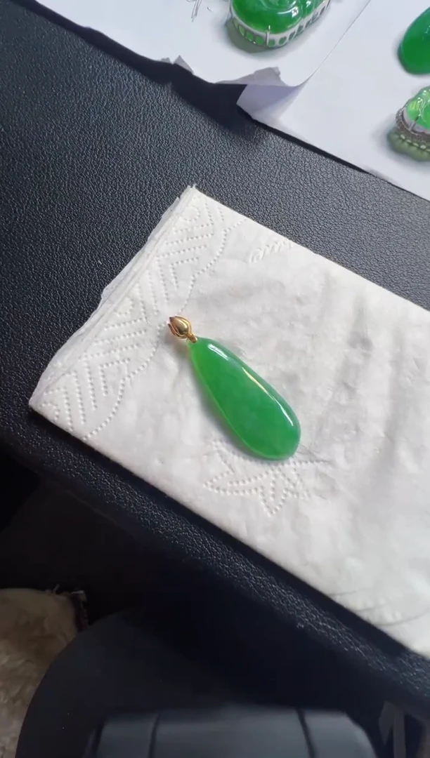 吊坠(不含链)18K金镶嵌翡翠1680