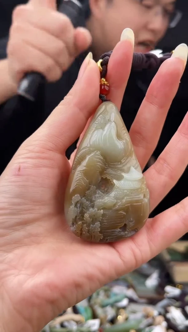 颈饰未镶嵌和田玉1