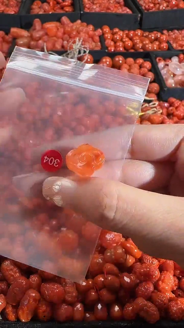 颈饰未镶嵌南红玛瑙1