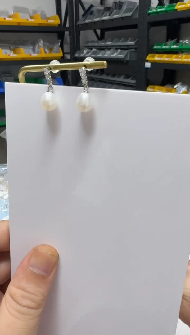 未镶嵌淡水珍珠耳饰8mm 水滴