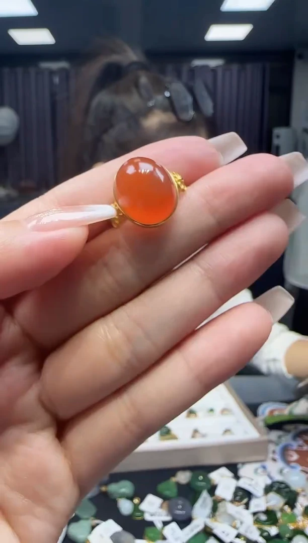 南红玛瑙18K金镶嵌戒指1