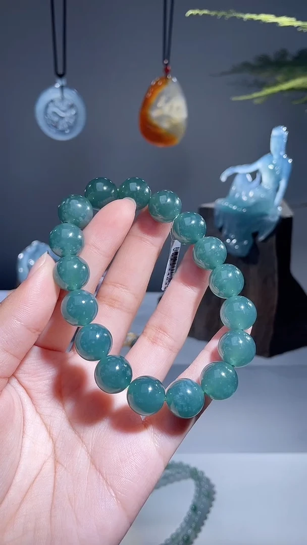 颈饰未镶嵌翡翠手串 多样性发1