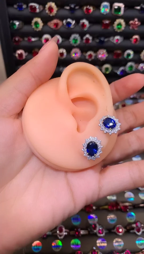 【闪购商品】蓝宝石耳饰银S925镶嵌68