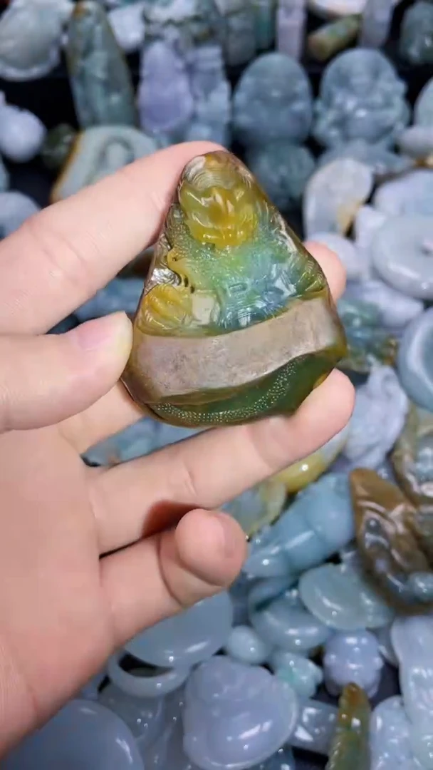 翡翠未镶嵌颈饰天然翡翠a货