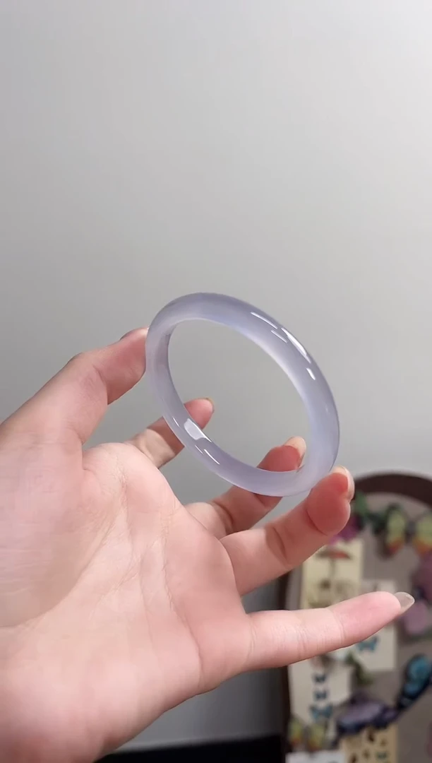 玛瑙/玉髓手镯未镶嵌55-56圈