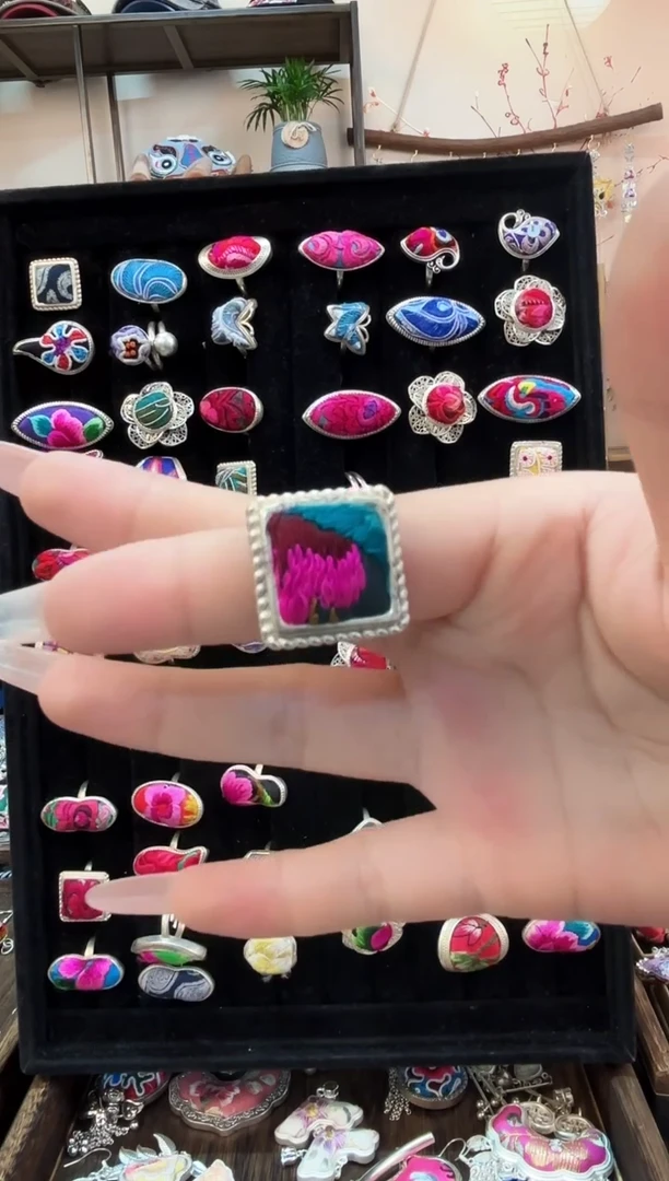 织绣民族风非遗老绣饰品618