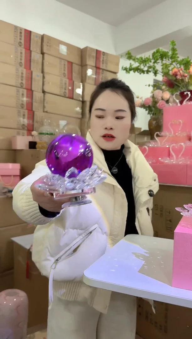 【闪购商品】无铅玻璃甄选花器-e-早42