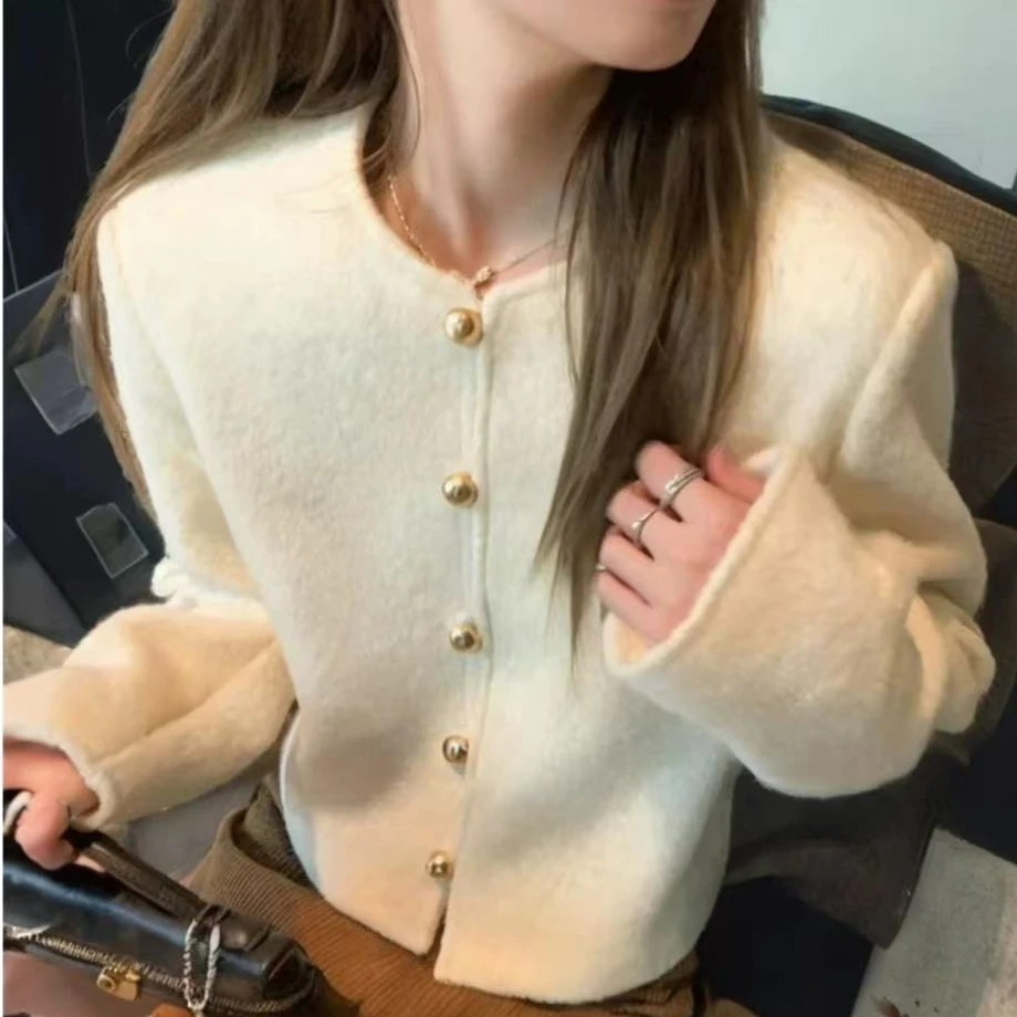 心动白月光羊毛圆领毛呢小香外套女秋气质耳仔扣上衣