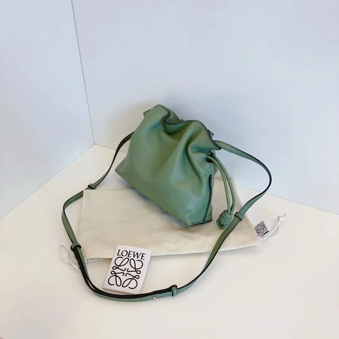 95新 LOEWE/罗意威 坤球奢选 罗意威牛油果绿迷你福袋包