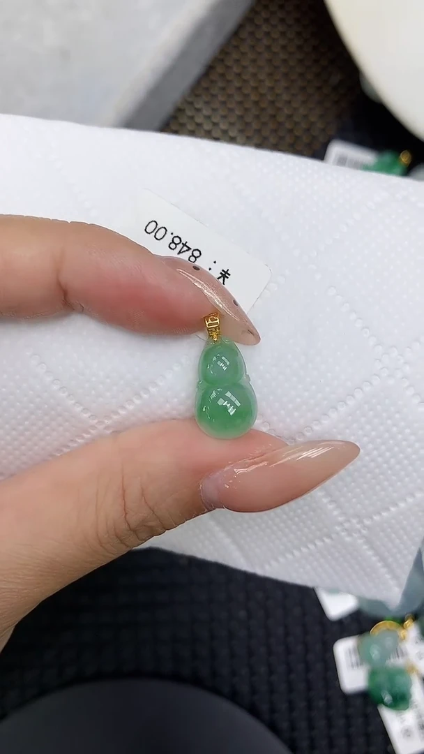 颈饰18K金镶嵌翡翠 11111111111111111