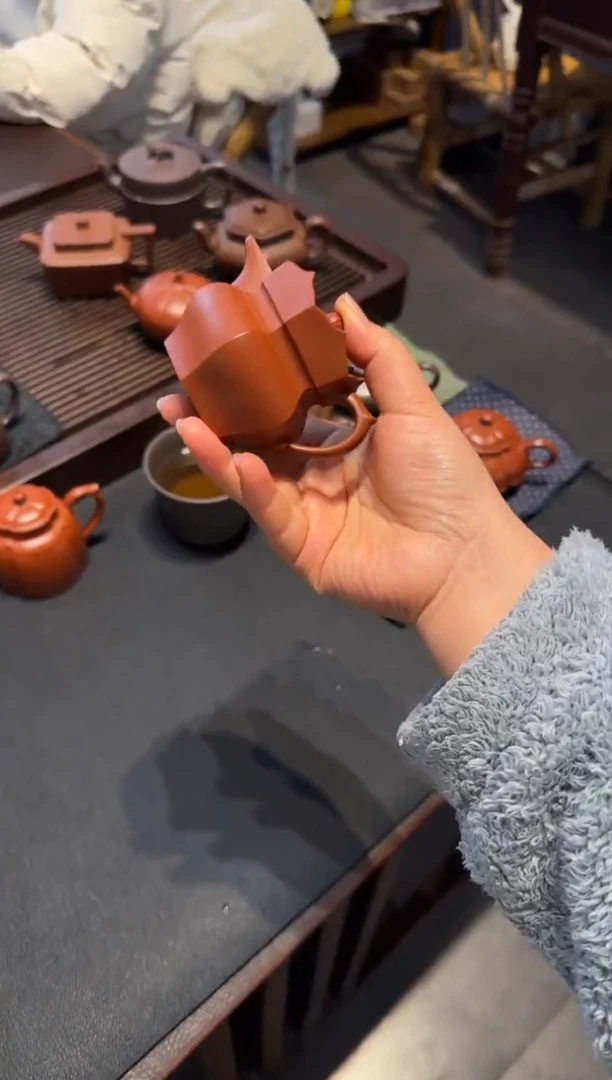 【闪购商品】紫砂茶壶朱泥小僧帽90CC