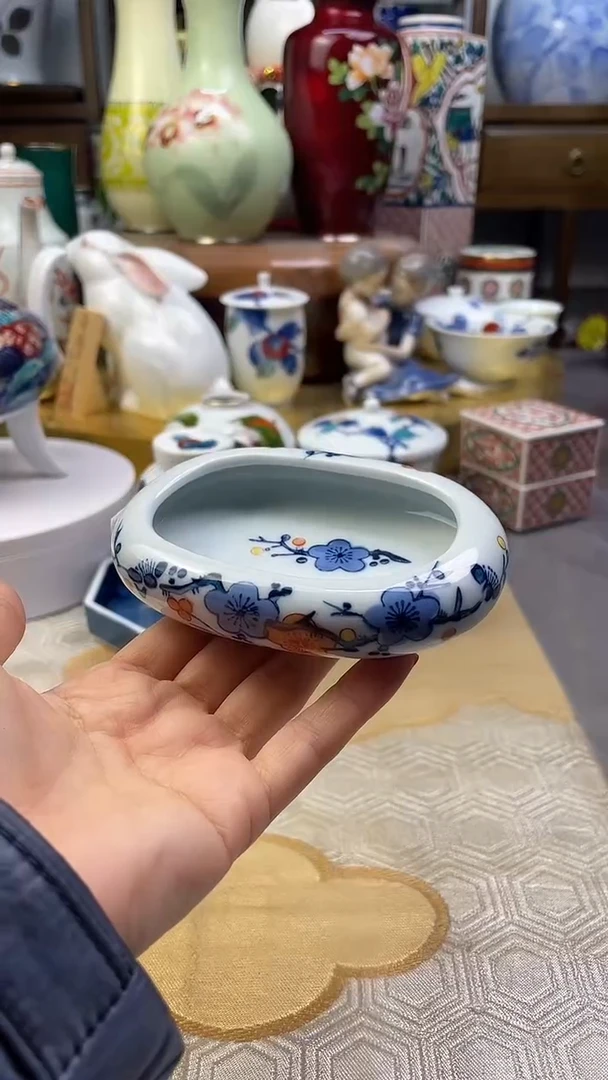 【闪购商品】盘日产青花三足笔洗