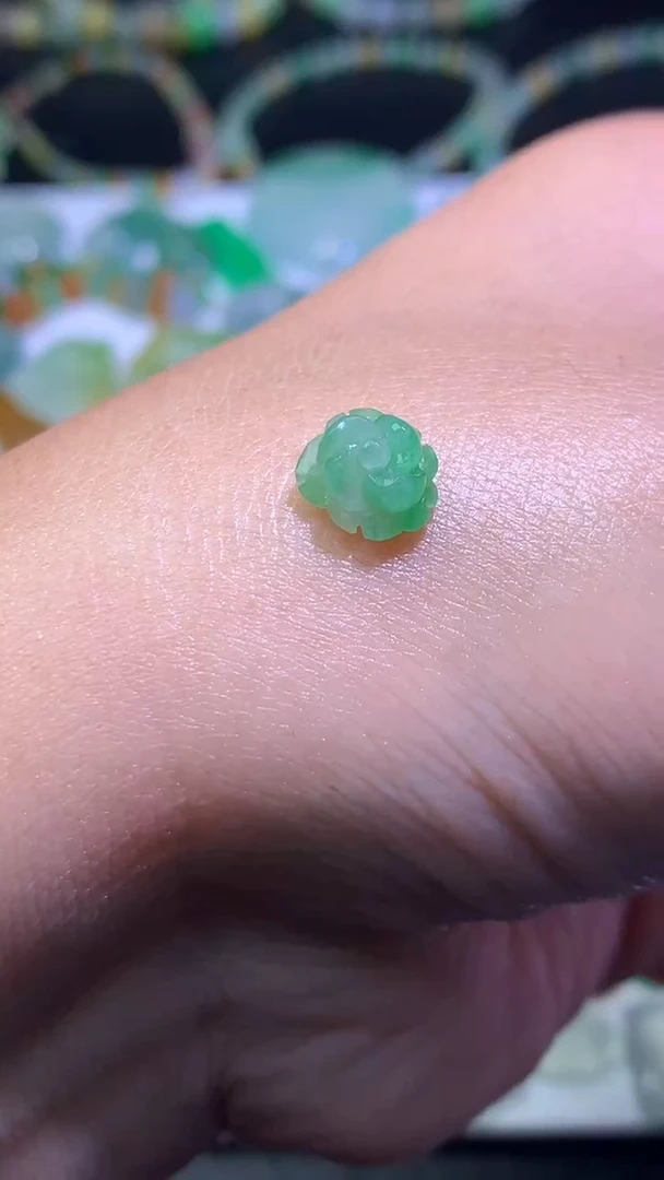 未镶嵌定制翡翠毛货