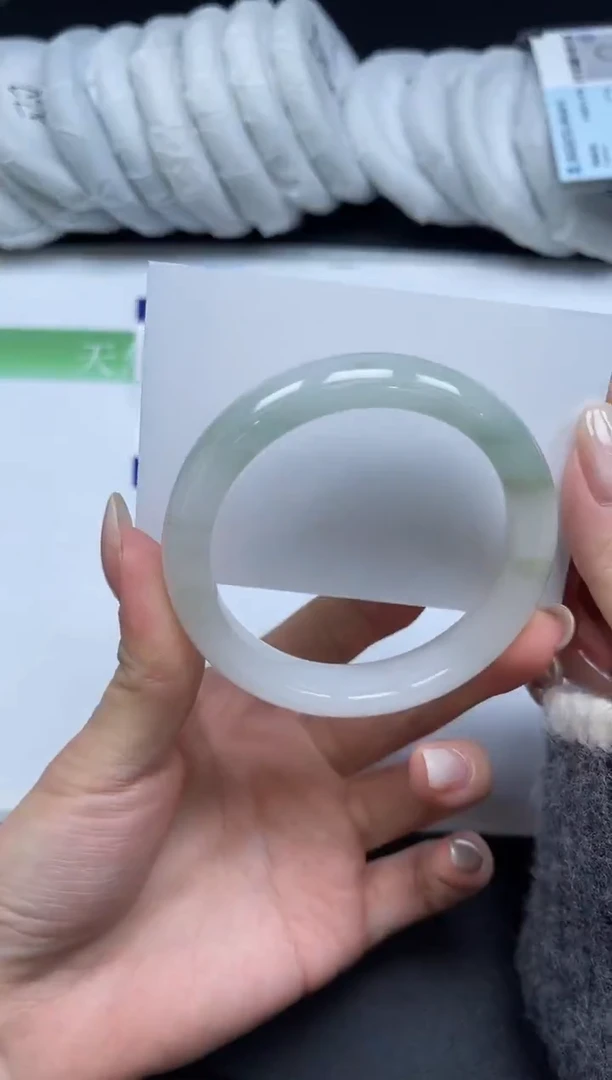 未镶嵌手镯石英质玉013-5455