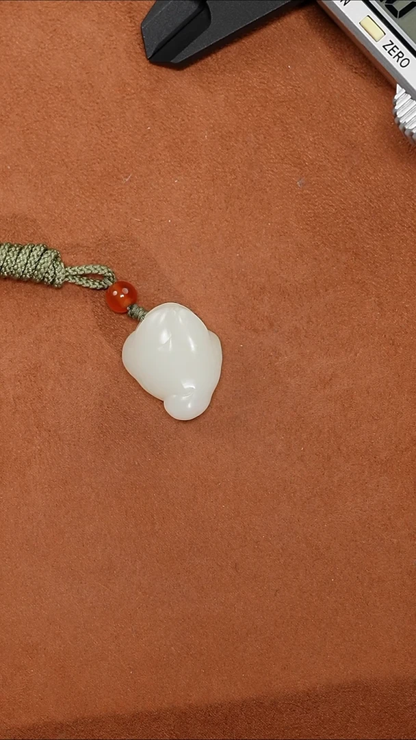 颈饰未镶嵌和田玉0