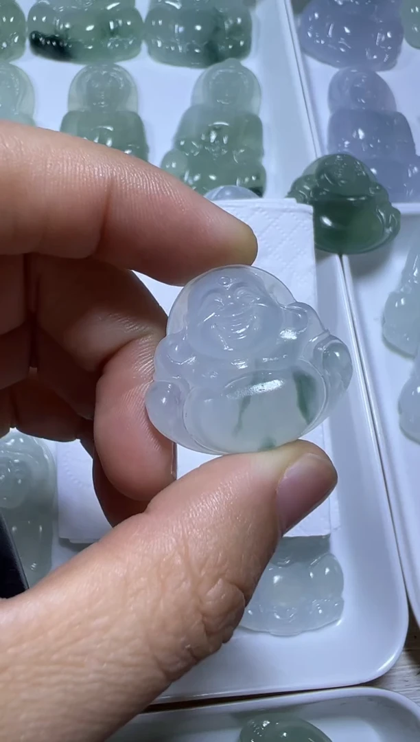 未镶嵌定制翡翠佛公